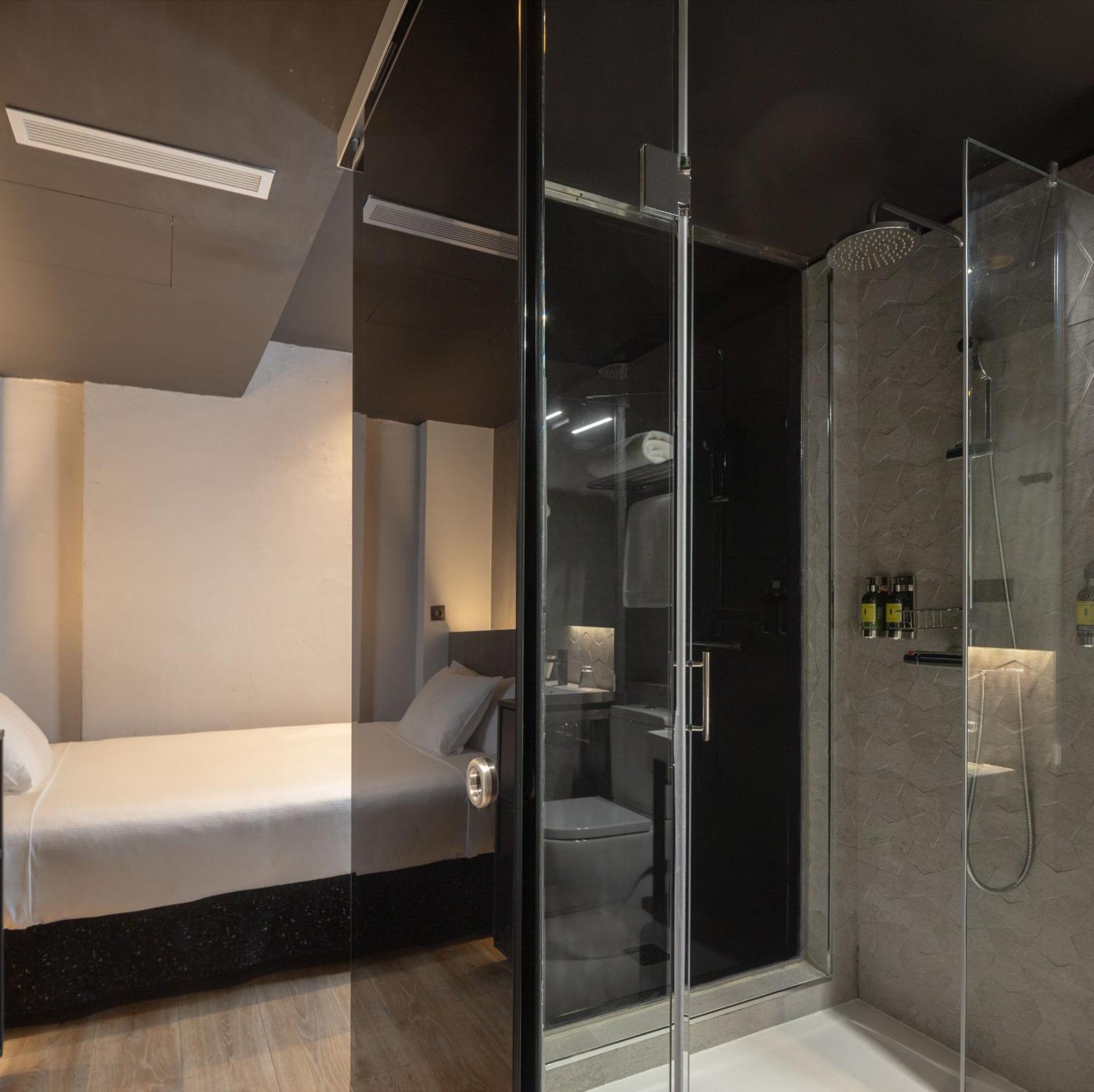 Hotel Tayko Bilbao Kültér fotó