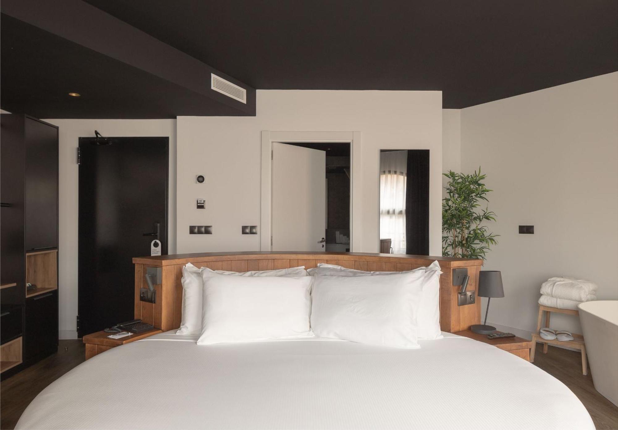 Hotel Tayko Bilbao Kültér fotó